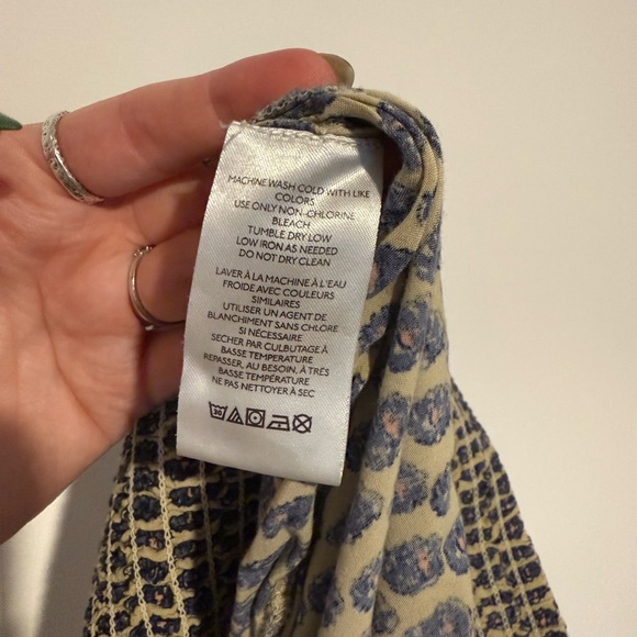 Urban Outfitters Blue and Tan Smocked Balloon Bottoms - Picture 4 of 5